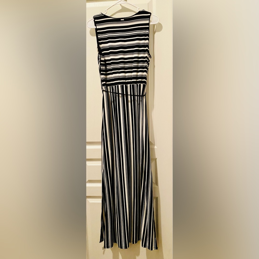 White House Black Market Black and White Striped Maxi Dress - Picture 6 of 8